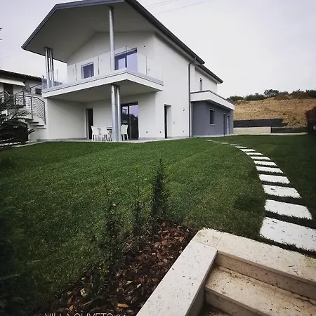 Apartman Oliveto 24 *